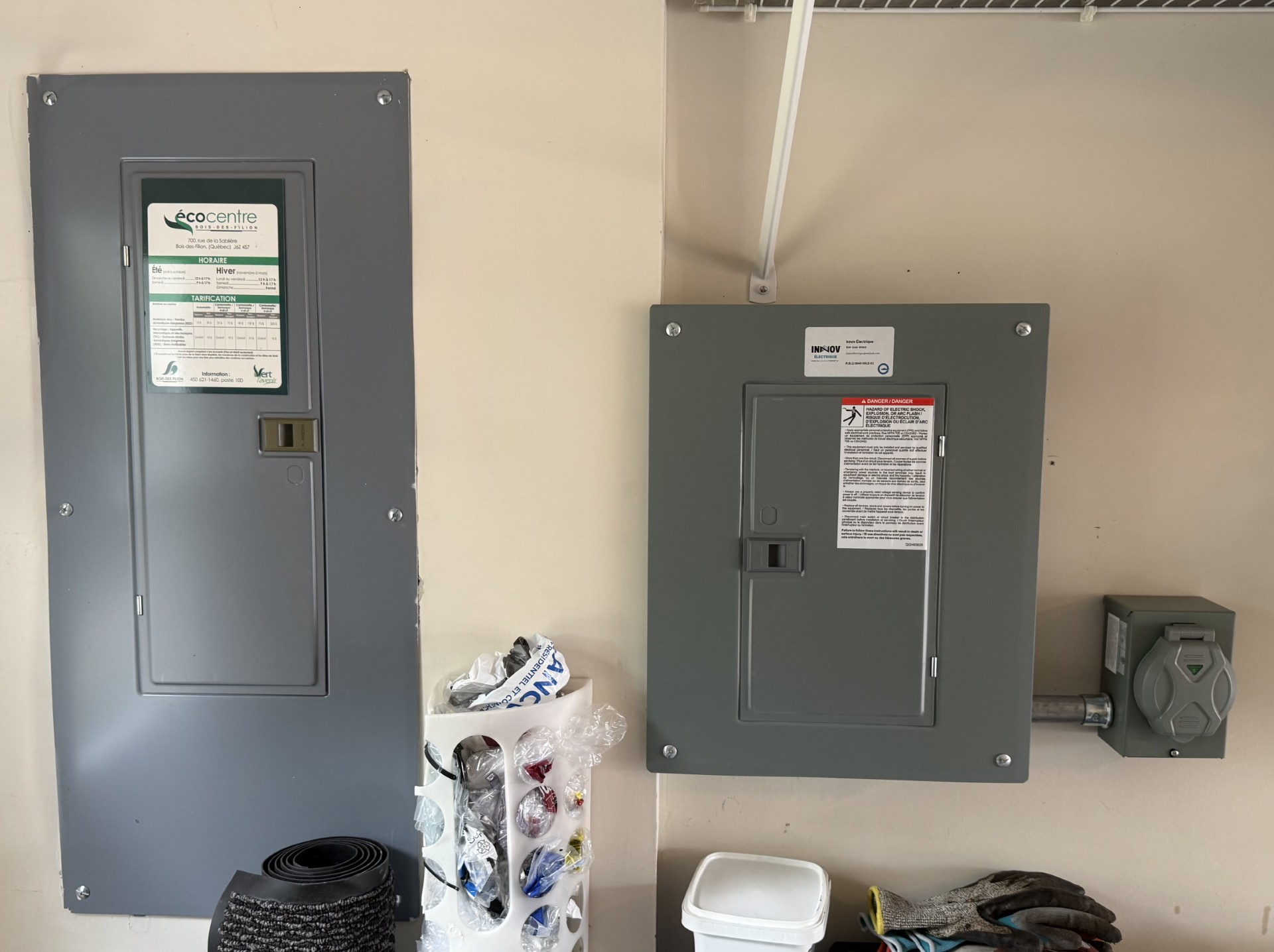 Panneau électrique avec prise d'entrée pour génératrice installé par Innov Électrique